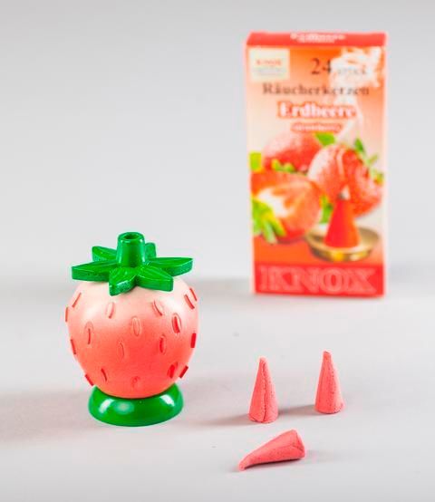 Räucherfigur "Erdbeere" aus Holz,